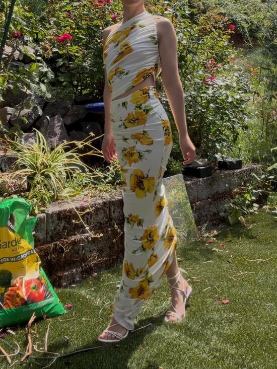 Alaia Dresses & Skirts - ALAÏA WHITE/YELLOW PRINTED CUTOUT DRESS